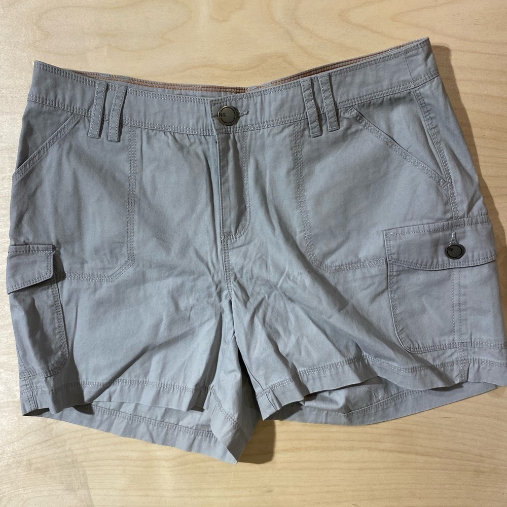 Natural Reflections Shorts Size 8 (IO) - Picture 7 of 11